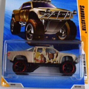 2010 Hot Wheels Sandblaster Truck 27/240 Camouflage 1:64 New on Card